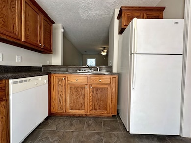 300 Condor Ct unit A, Clarksville, TN 37042 - photo 5