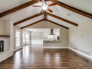 2600 Lakeview Ct, Bedford, TX 76021 - photo 4