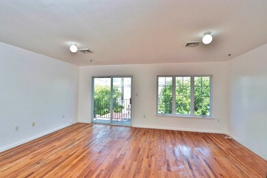 649 4th St, Newark, NJ 07107 - photo 4