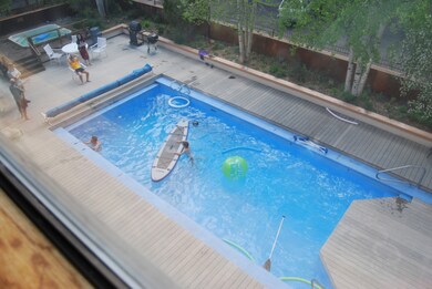 LULU CITY 6N VIEW OF PRIVATE POOL