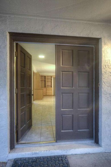 newberry_05 Entry Way