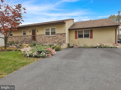 3810 Willow Grove Ave, Reading, PA 19605 - photo 2