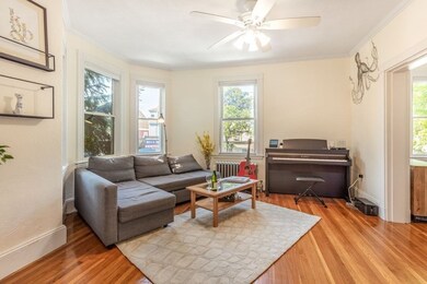 477 Medford St unit 477, Somerville, MA 02145 - photo 3