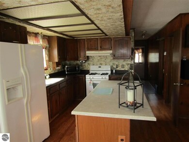 1586 N Ogemaw Trail, West Branch, MI 48661 - photo 7