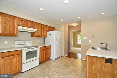 9201 Northedge Dr, Springfield, VA 22153 - photo 7