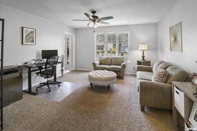 5515 N Cedarwilde Ct, Peoria, IL 61615 - photo 7