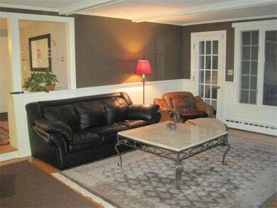 678 Chestnut St, Lynnfield, MA 01940 - photo 5