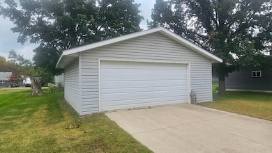 107 E 5th St, Cyrus, MN 56323 - photo 3