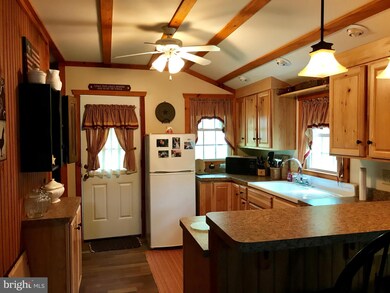 1285 Nursery Rd unit 9, Green Lane, PA 18054 - photo 4