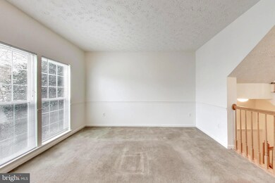 8301 Pigeon Fork Ln, Laurel, MD 20724 - photo 4