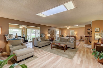 18844 N Mayan Dr, Sun City, AZ 85373 - photo 2