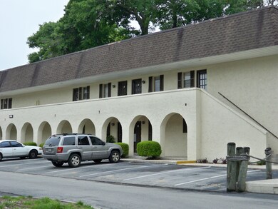 1716 El Camino Rd unit 4, Jacksonville, FL 32216 - photo 2