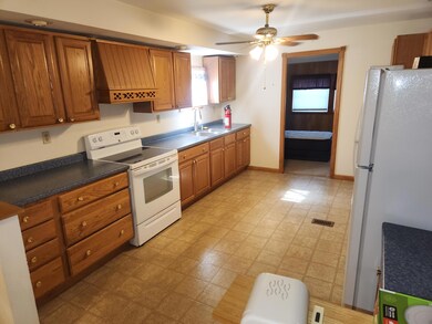 132 Oneil Rd - kitchen