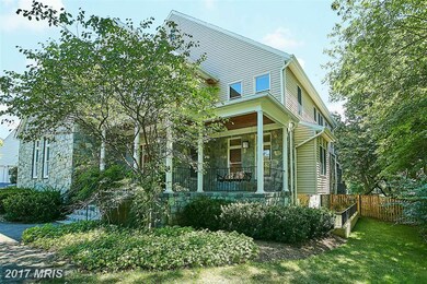 2113 Woodford Rd, Vienna, VA 22182 - photo 3