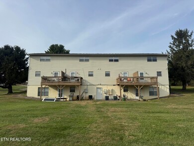 1817 Meadowland Ln, Louisville, TN 37777 - photo 4