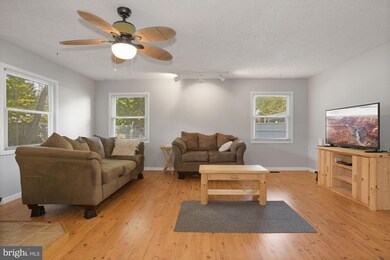 38 Edgemont Ln, Willingboro, NJ 08046 - photo 5