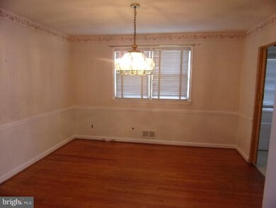 2014 Jameson St, Temple Hills, MD 20748 - photo 7