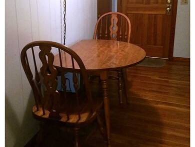 Dining Area. DIINING AREA
