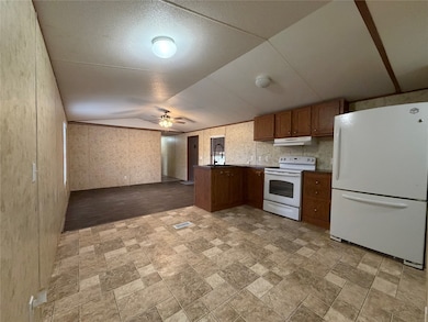 1003 Nunez St, Beasley, TX 77417 - photo 4
