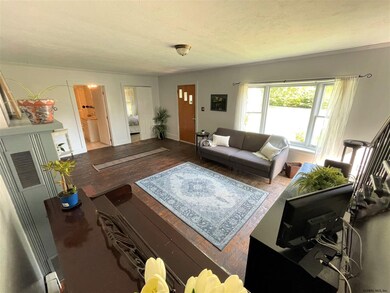 9 Beech St, Corinth, NY 12822 - photo 4