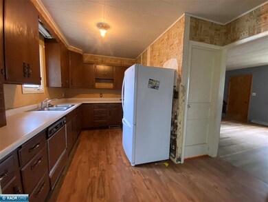 9 10th St NE, Chisholm, MN 55719 - photo 3