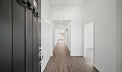 Welcoming foyer (*Photo not of actual home and use