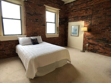 Island Terrace unit 133, Saco, ME 04072 - photo 7