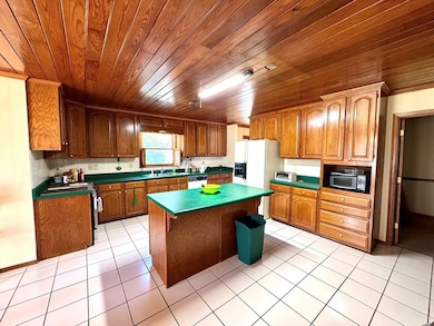 206 Ridge Cir, Dublin, GA 31021 - photo 5