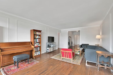 Edgewater Beach Apartments unit 507, Chicago, IL 60640 - photo 3