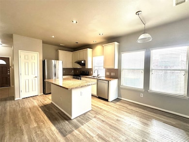 71 W Spindle Tree Cir, Spring, TX 77382 - photo 6