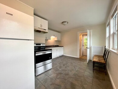 331 Cypress St unit 2, Brookline, MA 02445 - photo 4