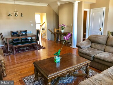 42937 Shelbourne Square, Chantilly, VA 20152 - photo 3