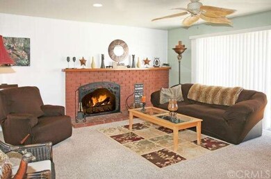 Take a seat and enjoy YOUR Living Room with wood/g
