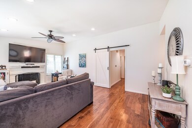 889 N Muirfield Ave Simi Valley-6