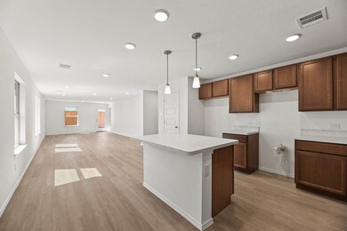 4538 Pinehurst Trace Dr, Pinehurst, TX 77362 - photo 7