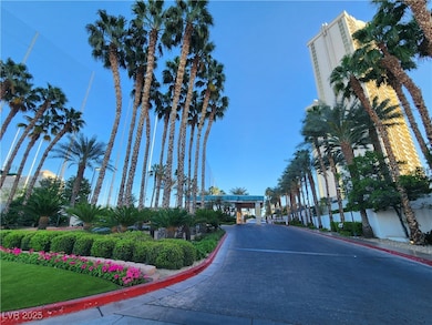 Welcome home! Gorgeous entrance to a vibrant and w
