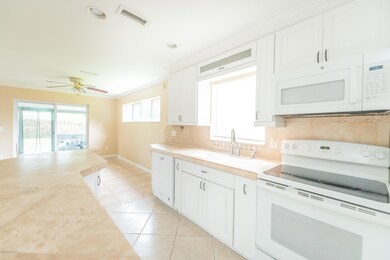 2709CherbourgRd-39