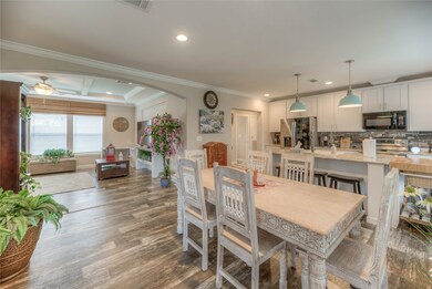 347 A Rosenwall Rd, Huntsville, TX 77320 - photo 7