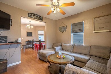 422 8th Ave SW, Cedar Rapids, IA 52404 - photo 5