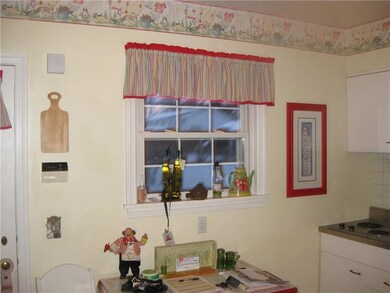 Double payne windows....cook top stove!