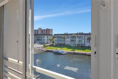 4390 Exeter Dr unit 305, Longboat Key, FL 34228 - photo 6