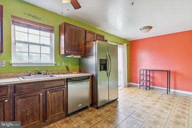 6906 Diamond Ct, District Heights, MD 20747 - photo 5