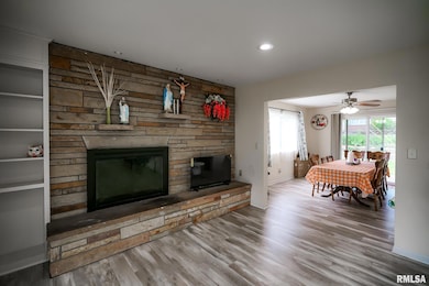 209 E Northridge Ln, Peoria, IL 61614 - photo 7