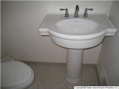 11 Church Ave, Staten Island, NY 10314 - photo 7