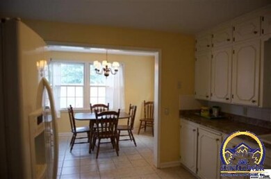 1816 SW Collins Ave, Topeka, KS 66604 - photo 5