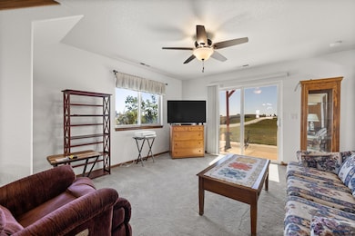 10010 Bellingham Dr, Summerset, SD 57718 - photo 5