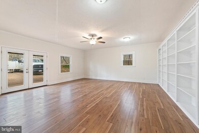 7501 Elmores Ln, Warrenton, VA 20187 - photo 6