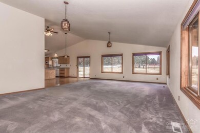 63032 Terry Dr, Bend, OR 97701 - photo 5