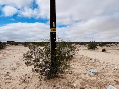 25 Copper Moon Ln, Joshua Tree, CA 92252 - photo 6