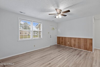 505 Elm St, Jacksonville, NC 28540 - photo 3